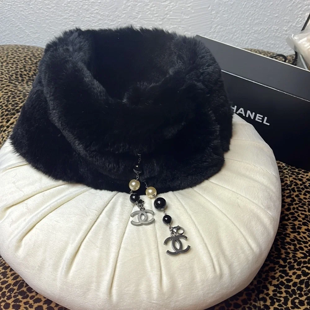 CHANEL Double C Pearl Rabbit Scarf